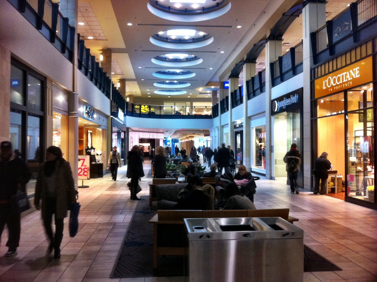 Calgary Chinook Centre Mall Interior Calgary Chinook Centre Mall Interior