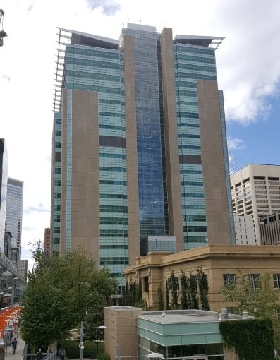 downtown calgary courthouse calgary courts centre skyscraper